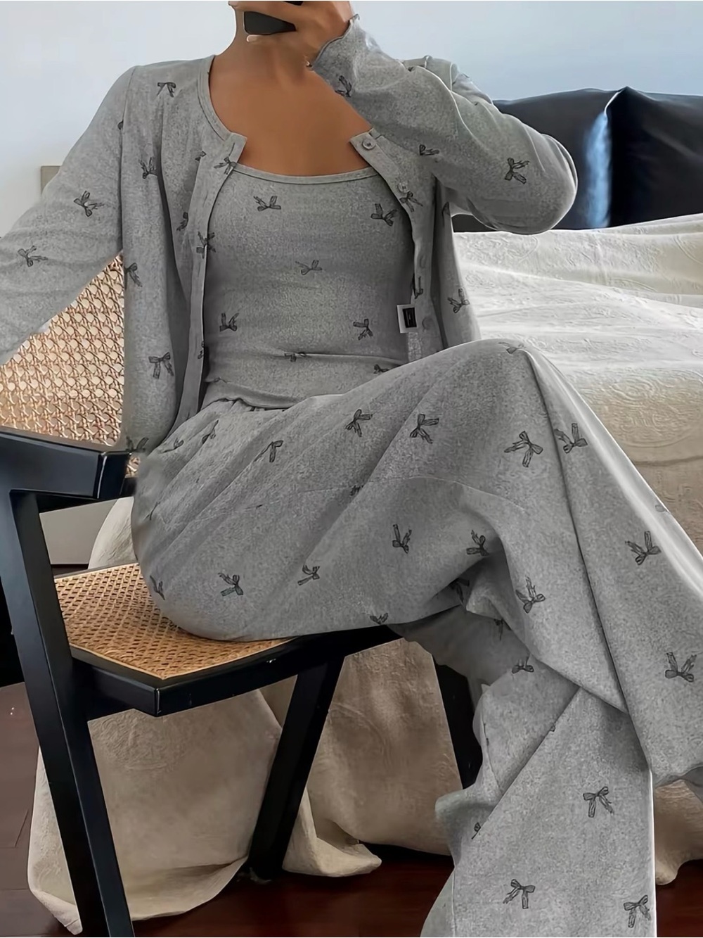 3-Piece Grey Bow-Print Loungewear Set - Cardigan, Cami & Wide-Leg Pants New - Picture 7 of 7